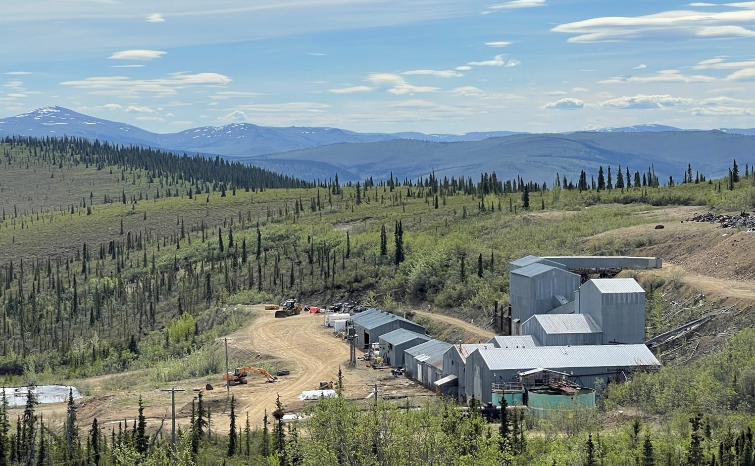 Site de l'usine abandonnée et des bâtiments de la mine du Mont Nansen.