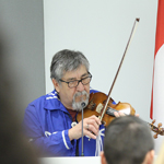 Oliver Boulette, Aîné métis, joue du violon